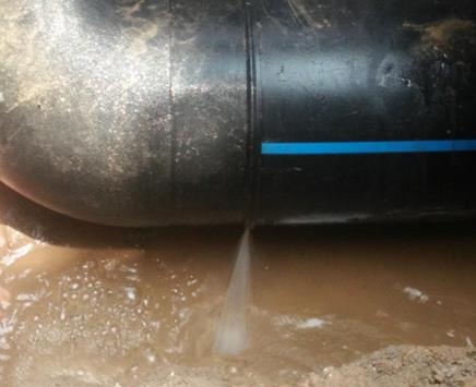 海城楼顶渗水维修公司为大家分享下海城卫生间漏水维修修补技术!